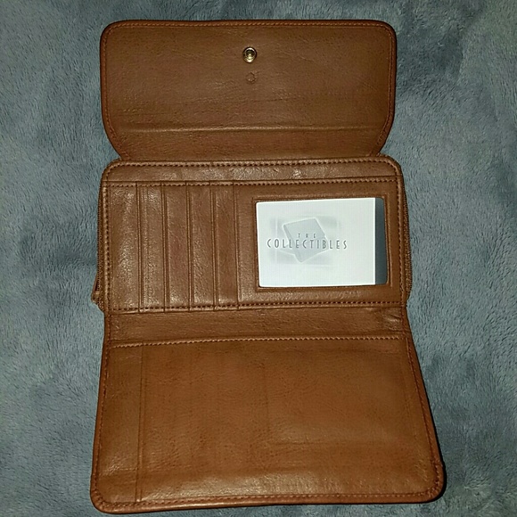Rolfs Trifold Wallet - Picture 2 of 5